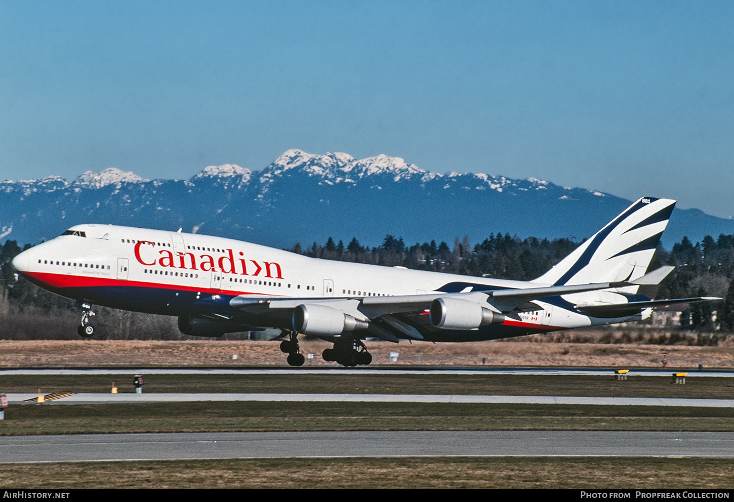 Aircraft Photo of C-GMWW | Boeing 747-475 | Canadian Airlines | AirHistory.net #666472