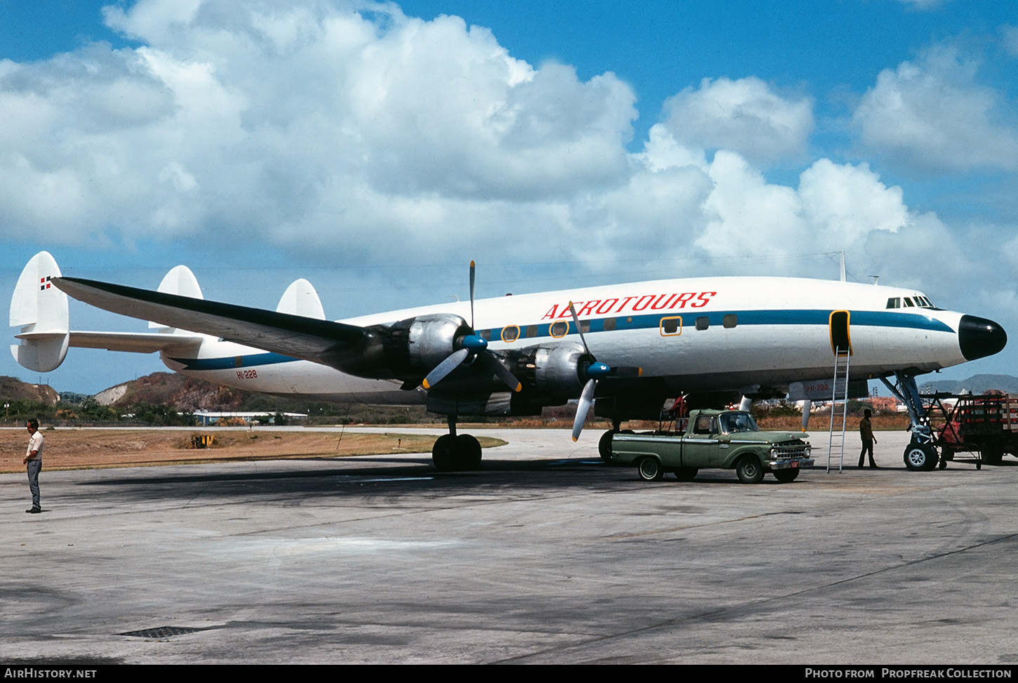 Aircraft Photo of HI-228 | Lockheed L-1049/02 Super Aircraft Photo of HI-228 | Lockheed L-1049/02 Super