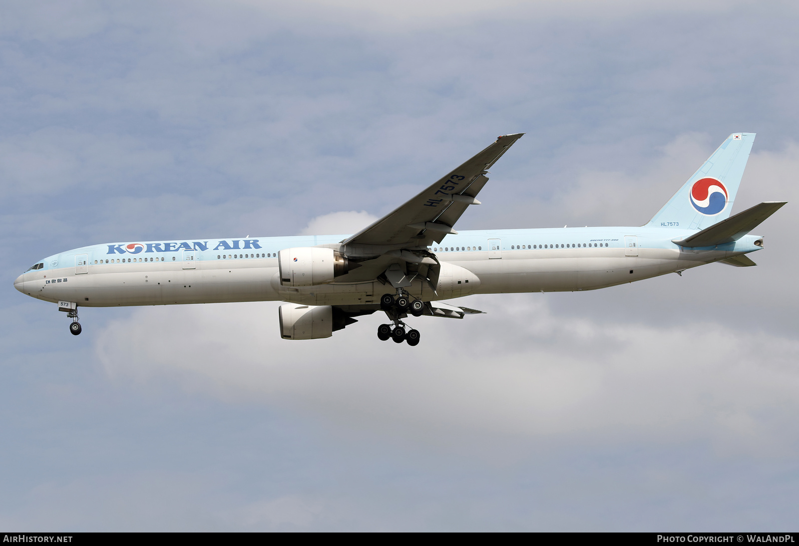 Aircraft Photo of HL7573 | Boeing 777-3B5 | Korean Air | AirHistory.net #666556