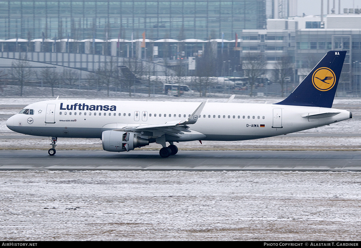 Aircraft Photo of D-AIWA | Airbus A320-214 | Lufthansa | AirHistory.net #666618