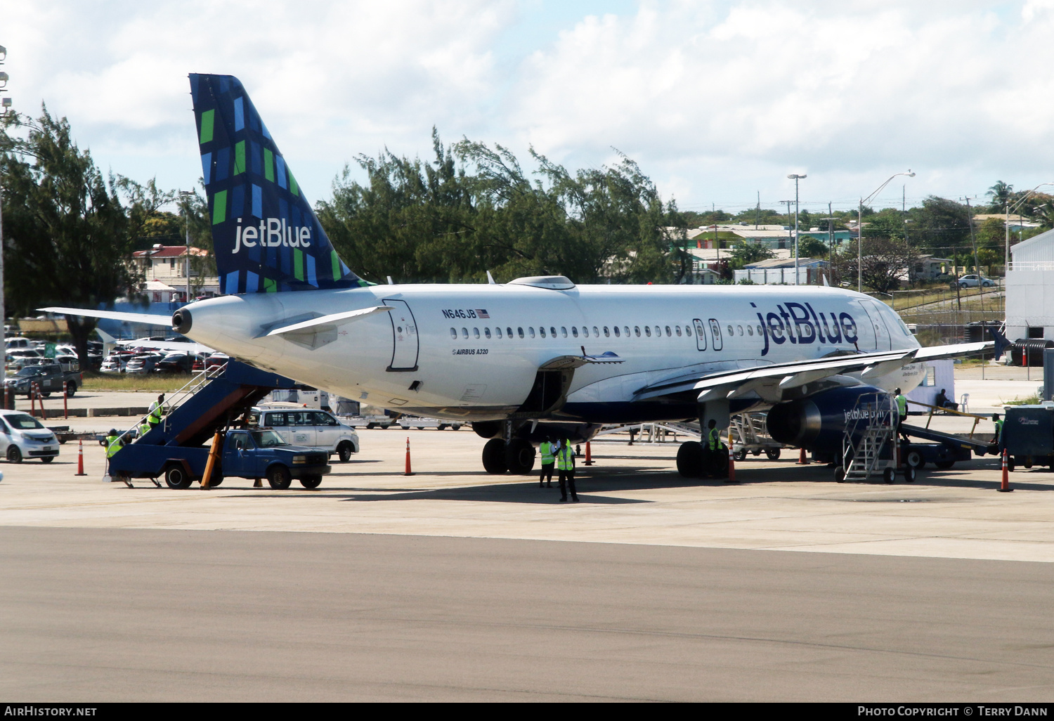 Aircraft Photo of N646JB | Airbus A320-232 | JetBlue Airways | AirHistory.net #666666