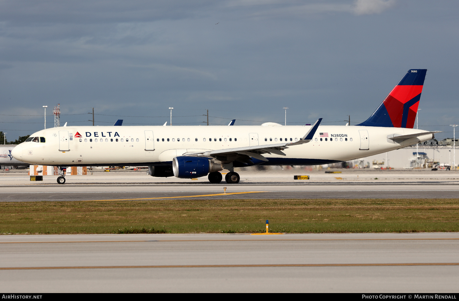 Aircraft Photo of N380DN | Airbus A321-211 | Delta Air Lines | AirHistory.net #666684