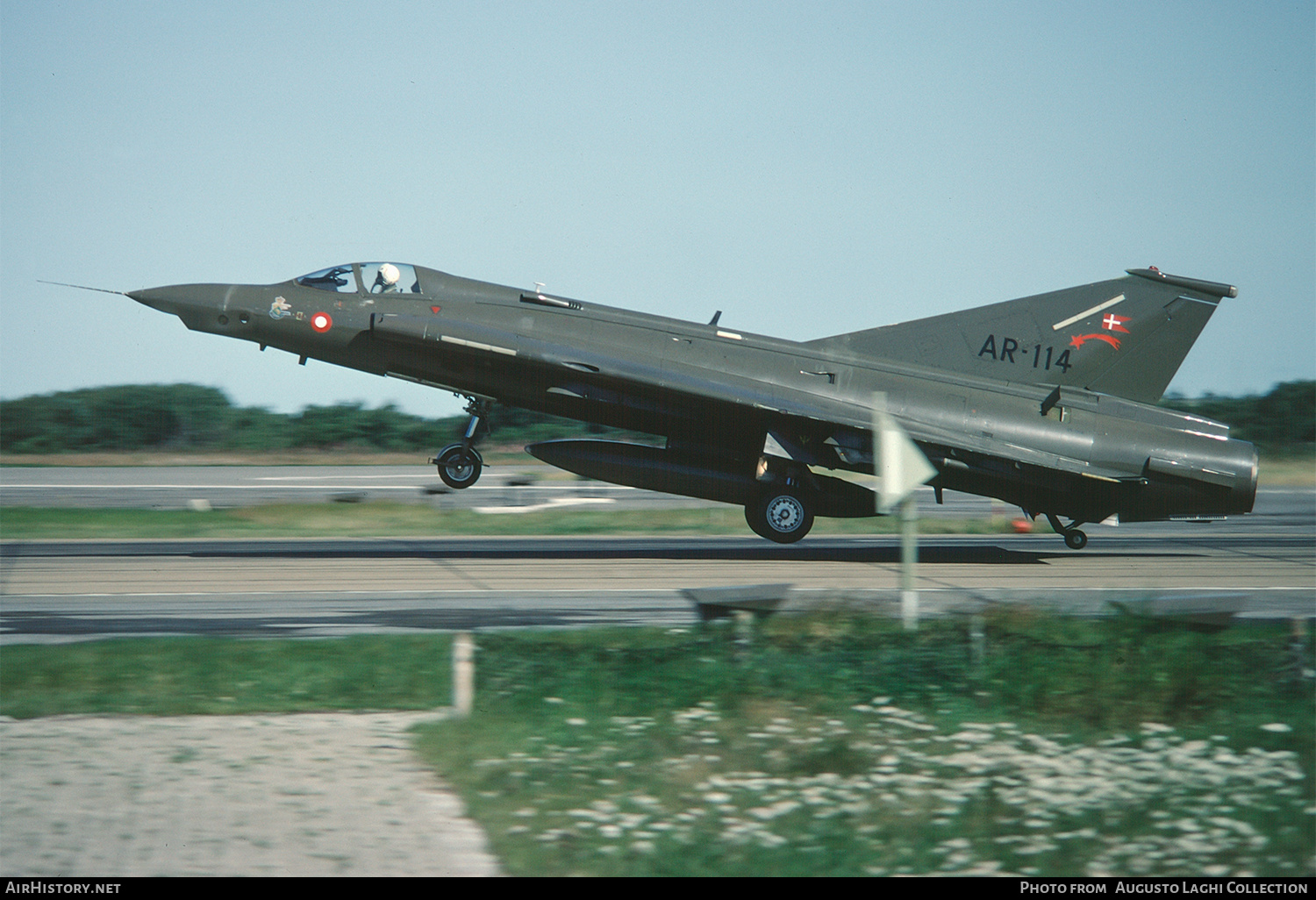 Aircraft Photo of AR-114 | Saab RF-35 Draken | Denmark - Air Force | AirHistory.net #666759