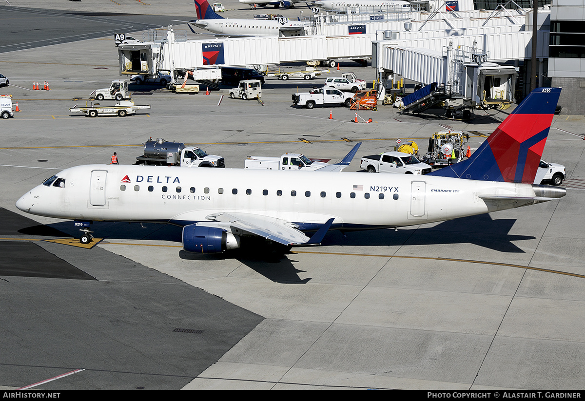 Aircraft Photo of N219YX | Embraer 175LR (ERJ-170-200LR) | Delta Connection | AirHistory.net #666843