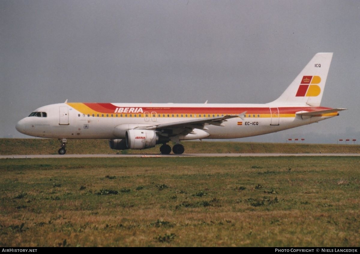 Aircraft Photo of EC-ICQ | Airbus A320-211 | Iberia | AirHistory.net #666974