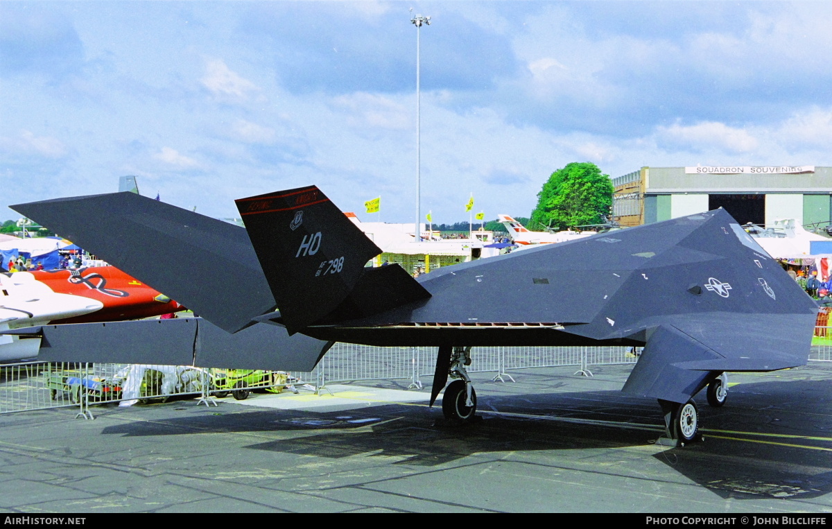 Aircraft Photo of 81-10798 / 81-798 | Lockheed F-117A Nighthawk | USA - Air Force | AirHistory.net #667013