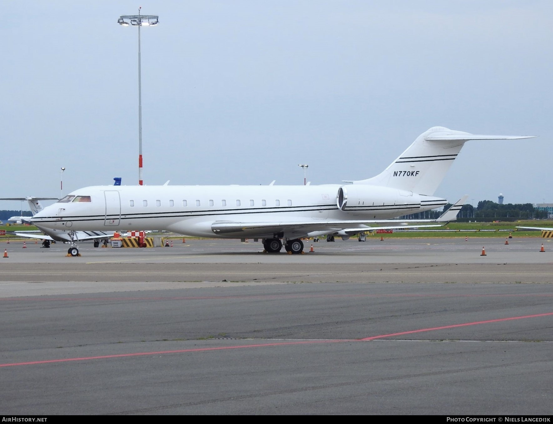 Aircraft Photo of N770KF | Bombardier Global 6000 (BD-700-1A10) | AirHistory.net #667039