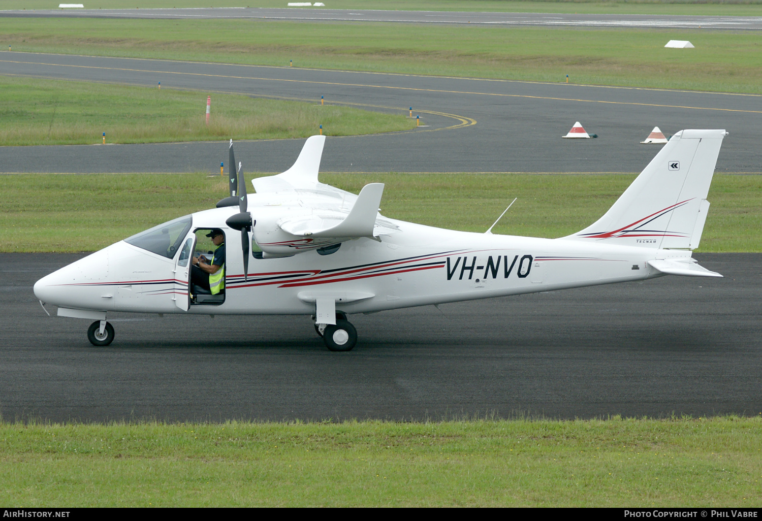 Aircraft Photo of VH-NVO | Tecnam P2006T | AirHistory.net #667252