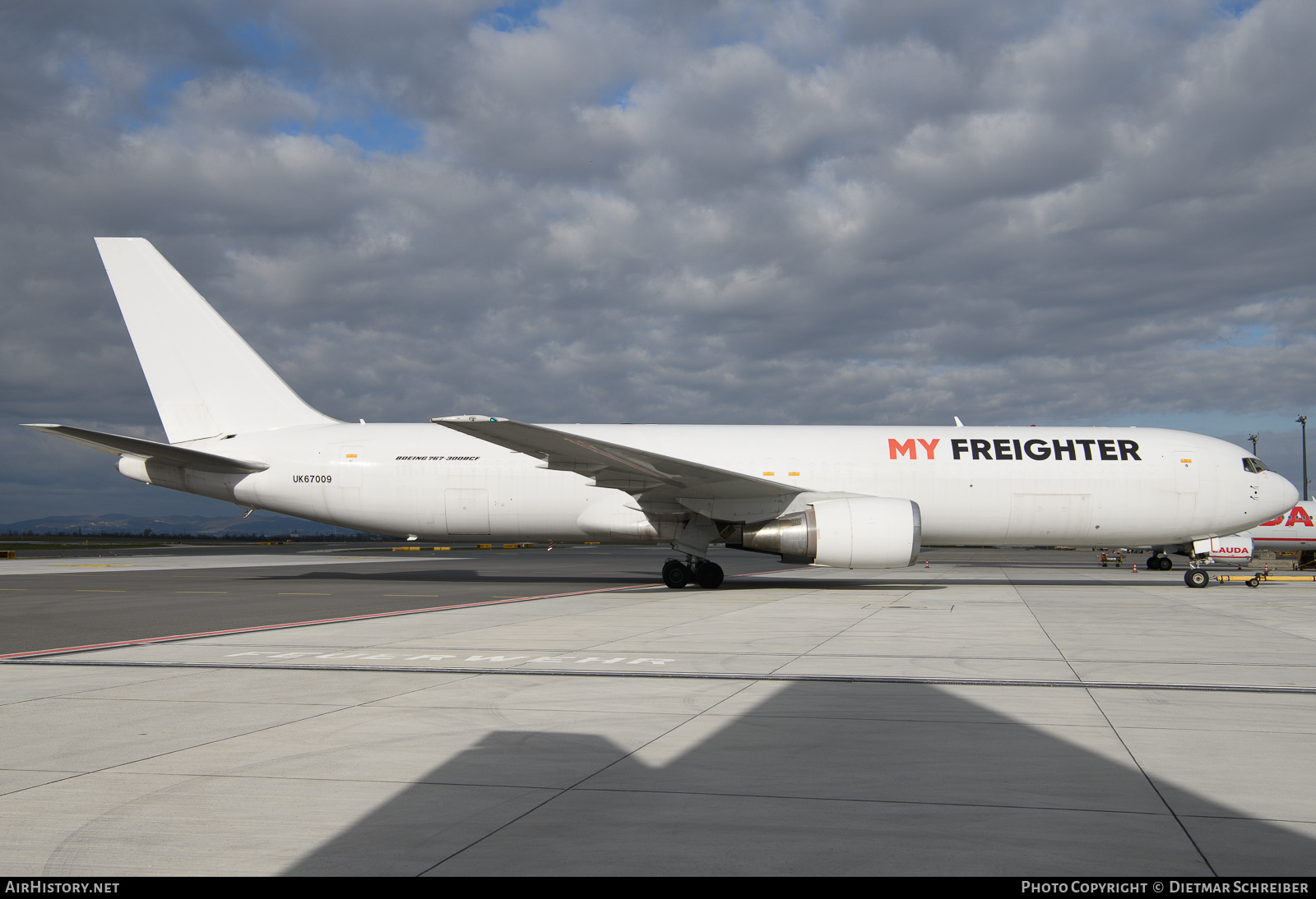 Aircraft Photo of UK67009 | Boeing 767-3Q8/ER(BDSF) | My Freighter | AirHistory.net #667275