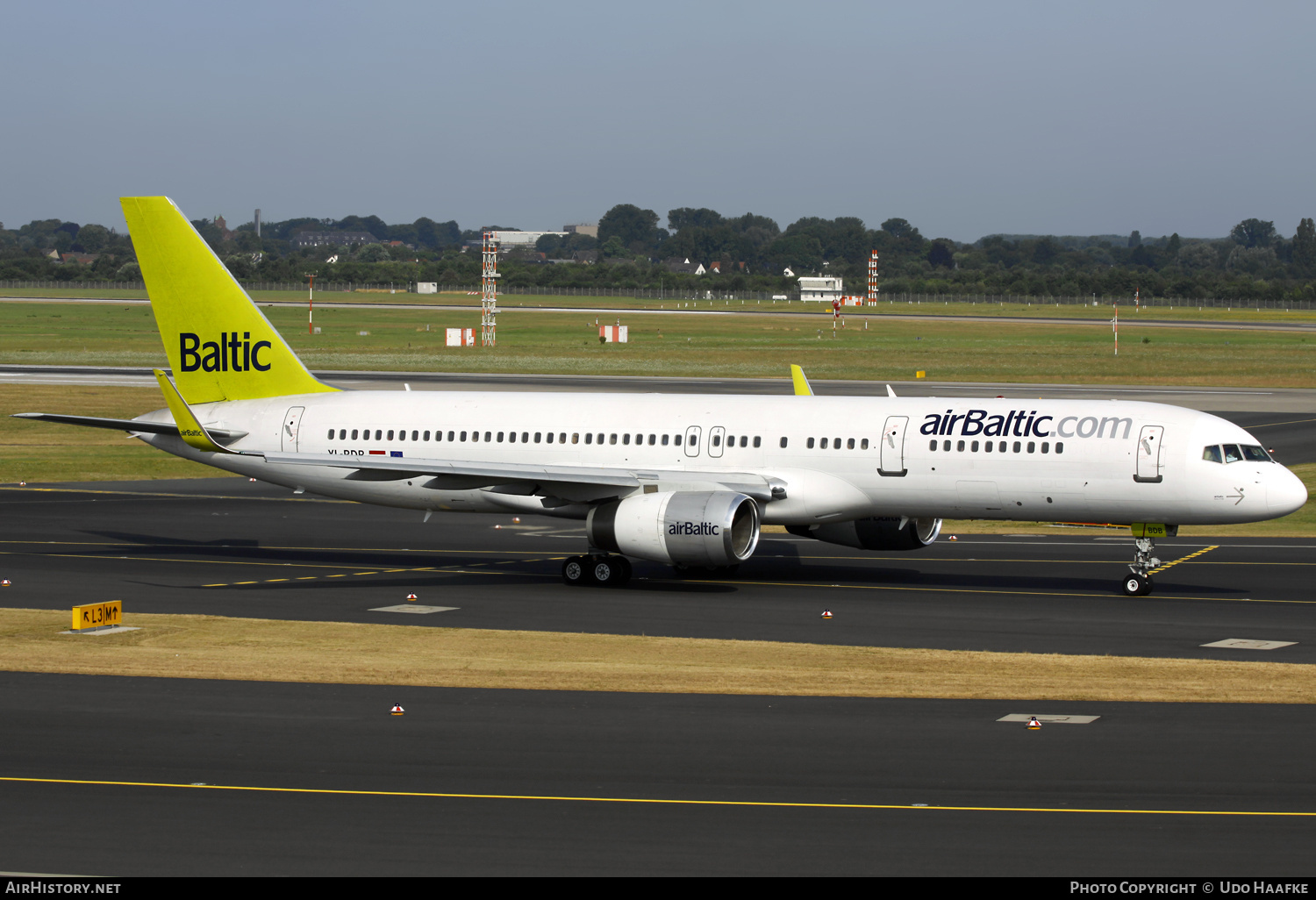 Aircraft Photo of YL-BDB | Boeing 757-256 | AirBaltic | AirHistory.net #667421