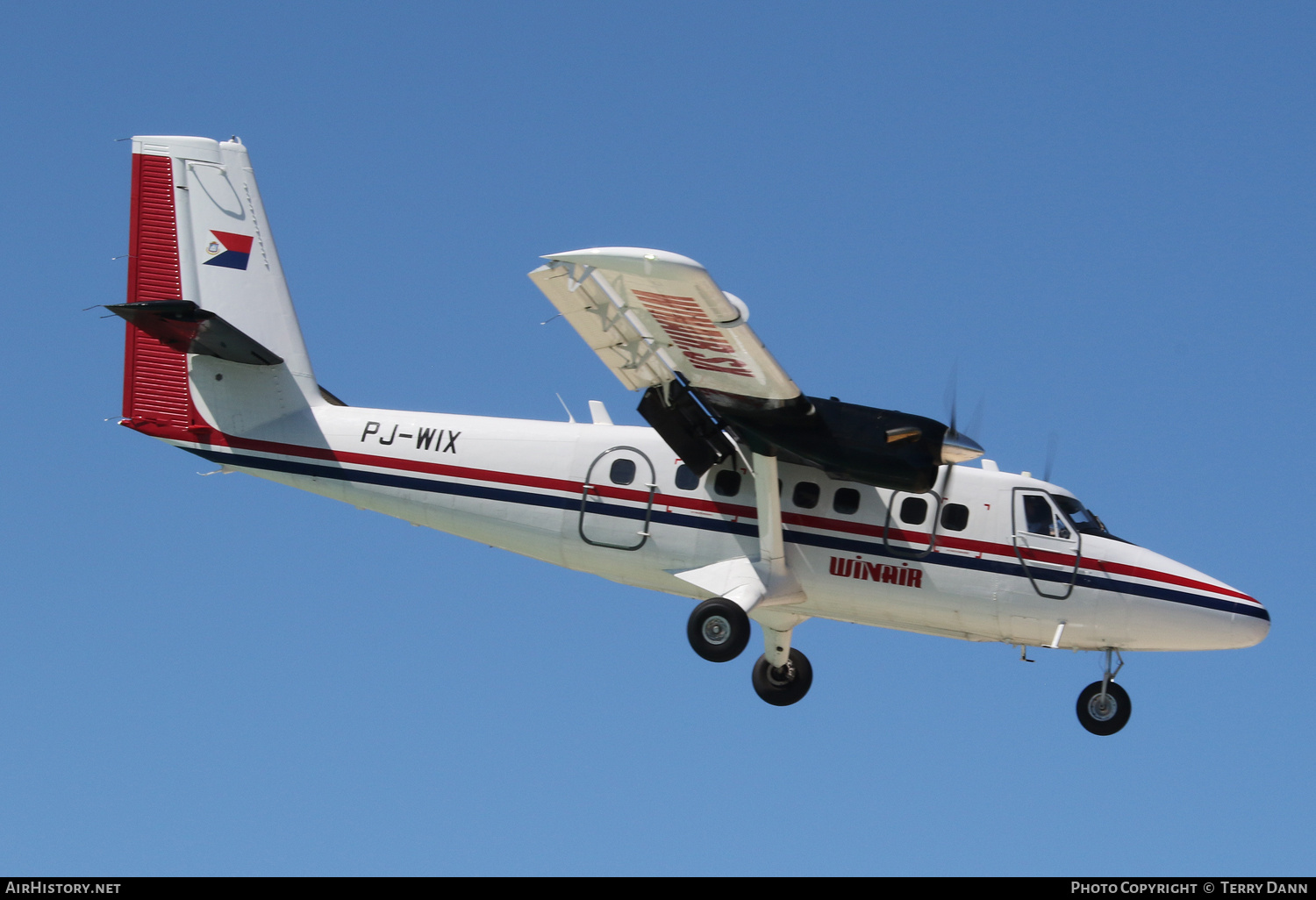 Aircraft Photo of PJ-WIX | De Havilland Canada DHC-6-300 Twin Otter | Winair - Windward Islands Airways | AirHistory.net #667471