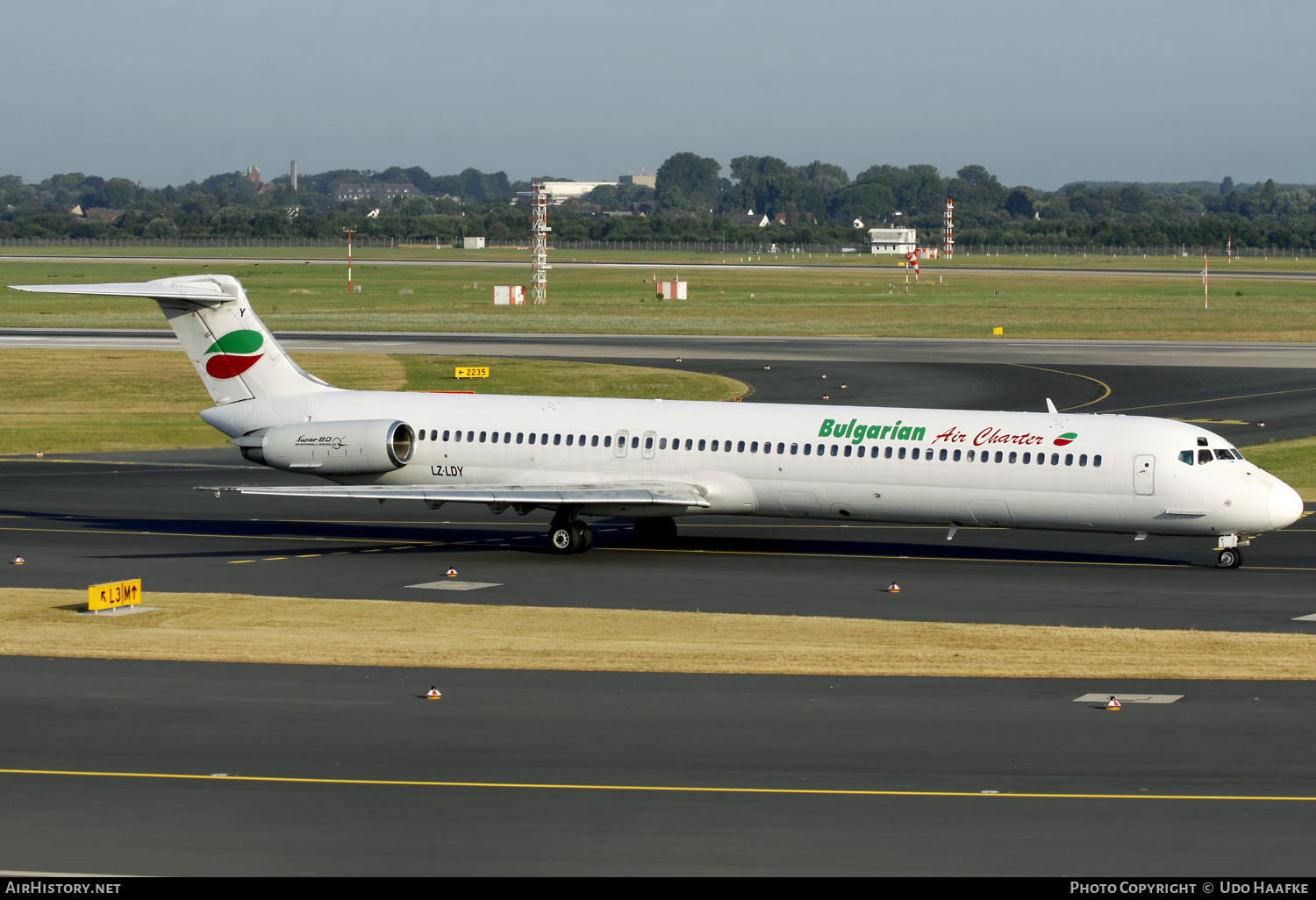 Aircraft Photo of LZ-LDY | McDonnell Douglas MD-82 (DC-9-82) | Bulgarian Air Charter | AirHistory.net #667478