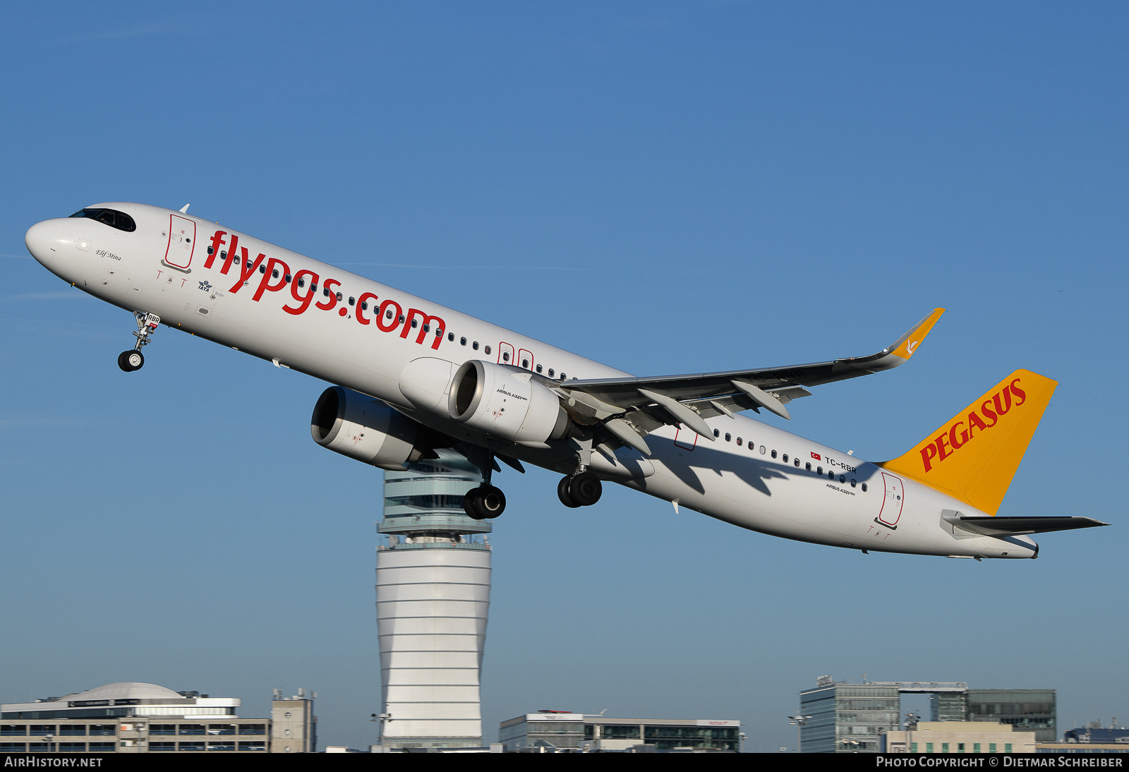 Aircraft Photo of TC-RBR | Airbus A321-251NX | Pegasus Airlines | AirHistory.net #667490