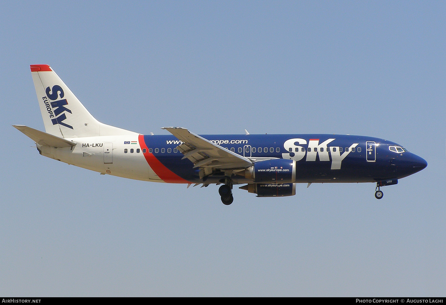 Aircraft Photo of HA-LKU | Boeing 737-33V | SkyEurope Airlines | AirHistory.net #667519