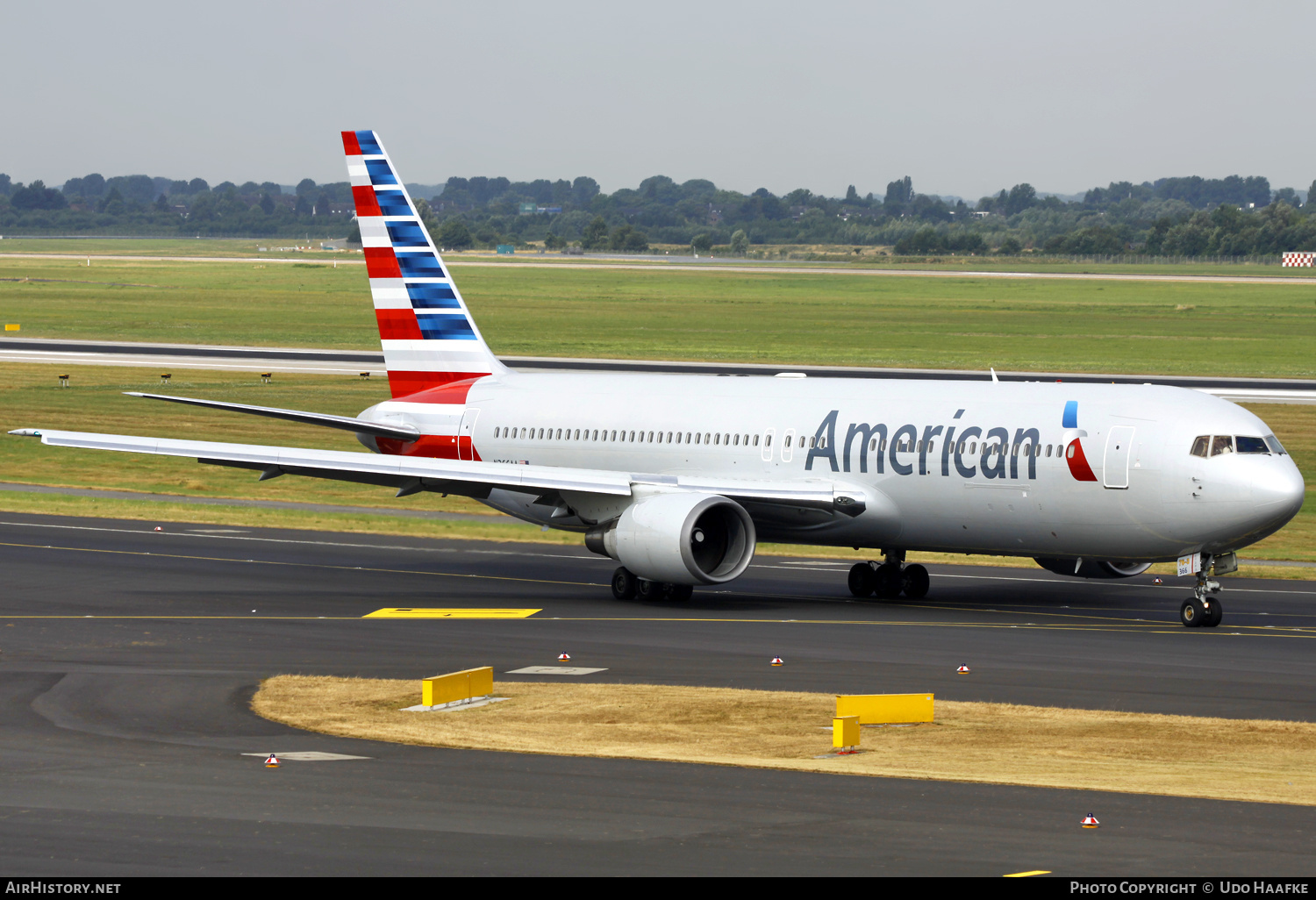 Aircraft Photo of N366AA | Boeing 767-323/ER | American Airlines | AirHistory.net #667571