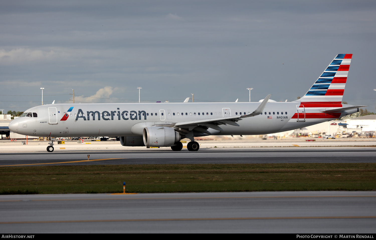 Aircraft Photo of N401AN | Airbus A321-253NX | American Airlines | AirHistory.net #667581