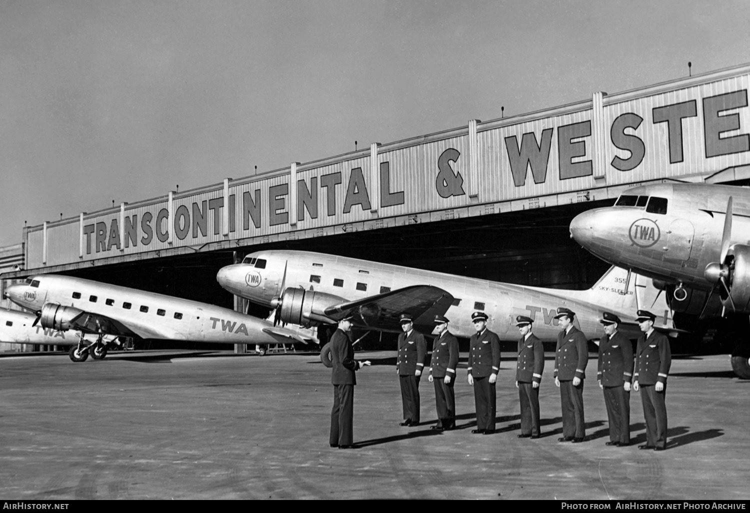 Aircraft Photo of NC17317 | Douglas DC-3B-202 | TWA - Transcontinental and Western Air | AirHistory.net #667583