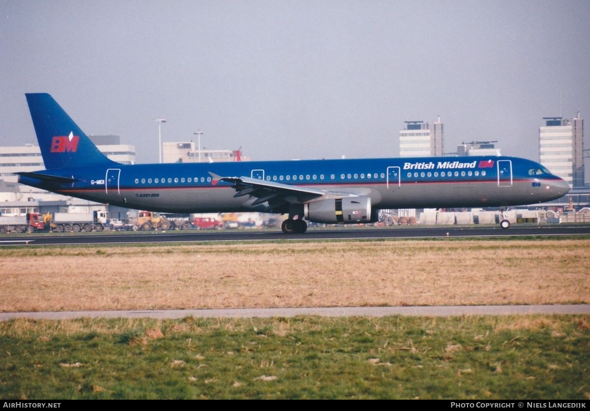 Aircraft Photo of G-MIDI | Airbus A321-231 | BMI - British Midland International | AirHistory.net #667591