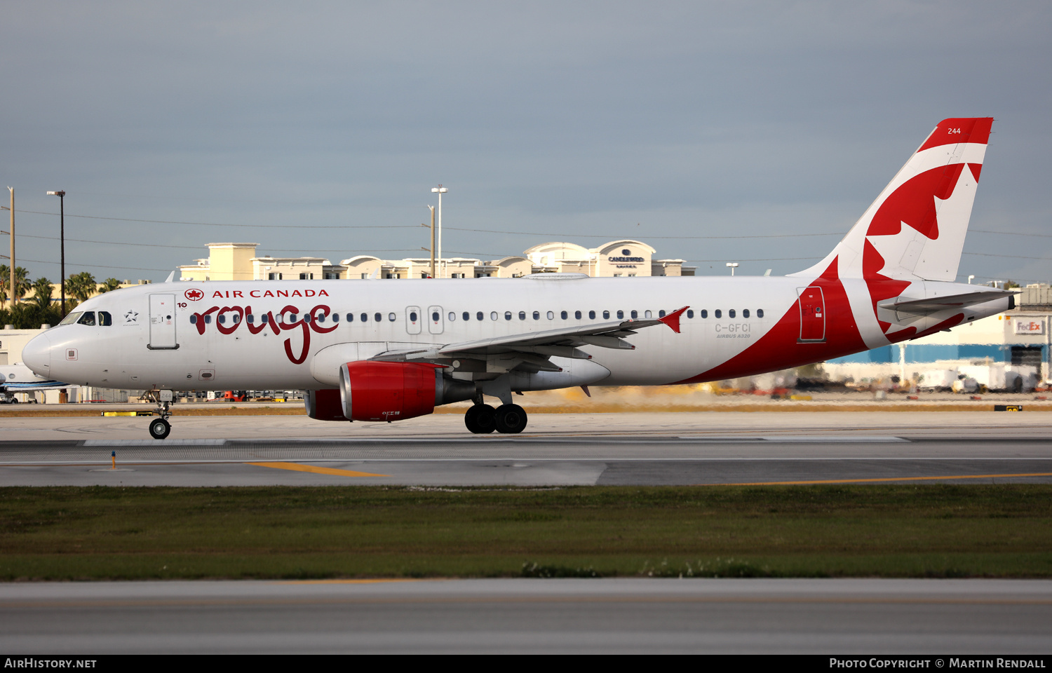 Aircraft Photo of C-GFCI | Airbus A320-214 | Air Canada Rouge | AirHistory.net #667661