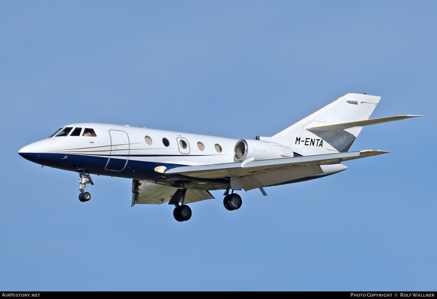 Aircraft Photo of M-ENTA | Dassault Falcon 200 (20H) | AirHistory.net #667677