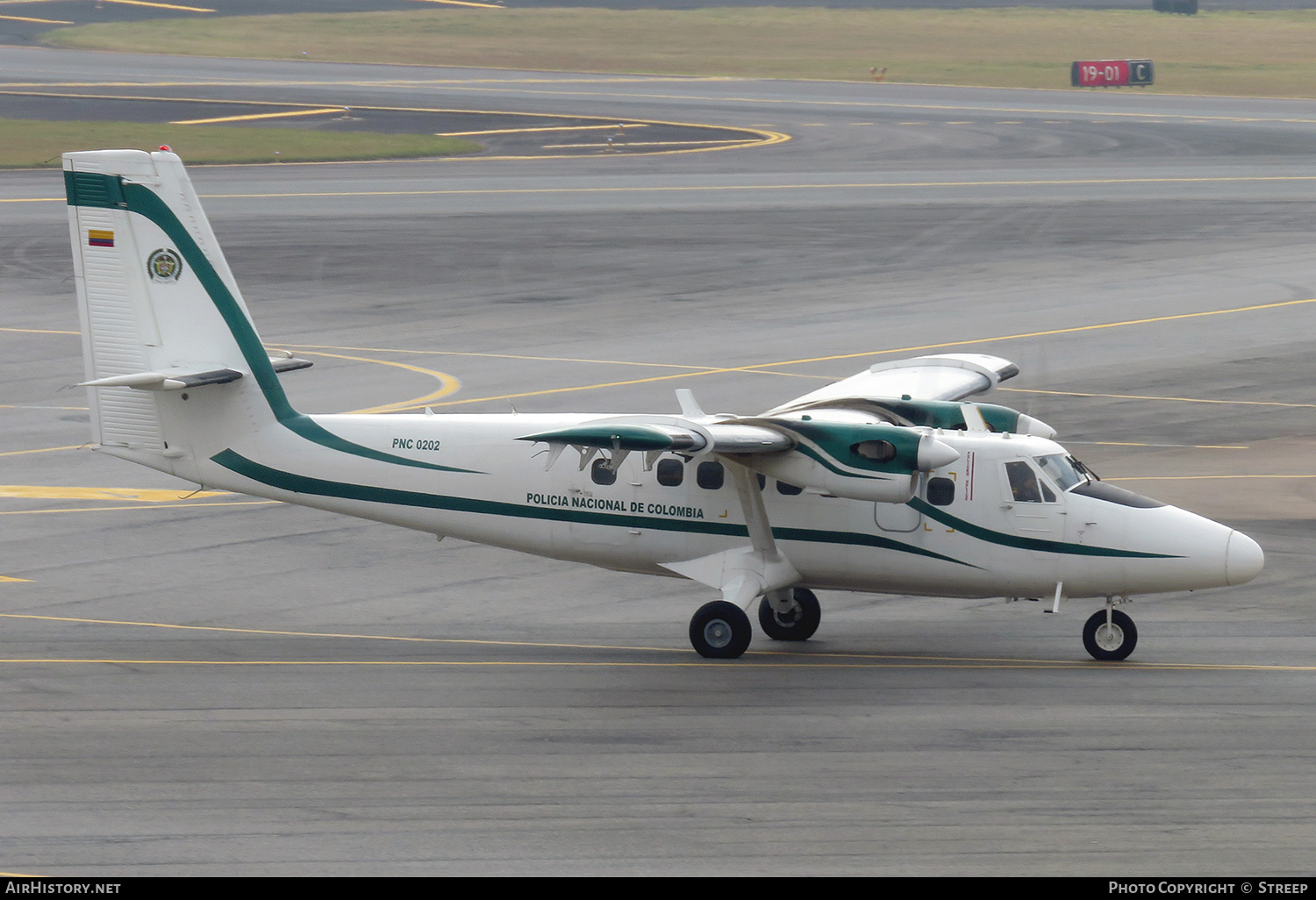 Aircraft Photo of PNC 0202 | De Havilland Canada DHC-6-300 Twin Otter | Colombia - Police | AirHistory.net #667737