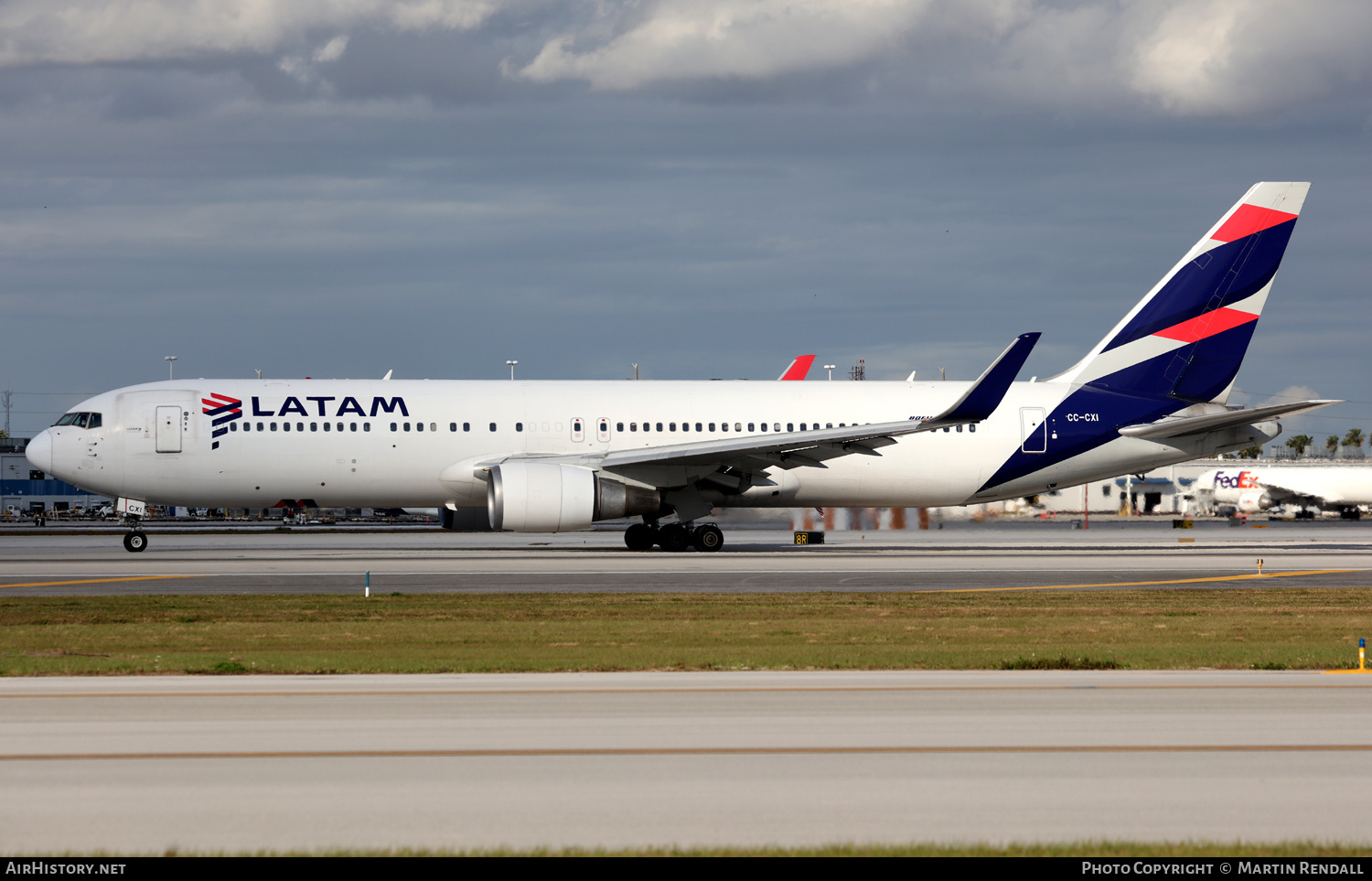 Aircraft Photo of CC-CXI | Boeing 767-316/ER | LATAM Airlines | AirHistory.net #667746