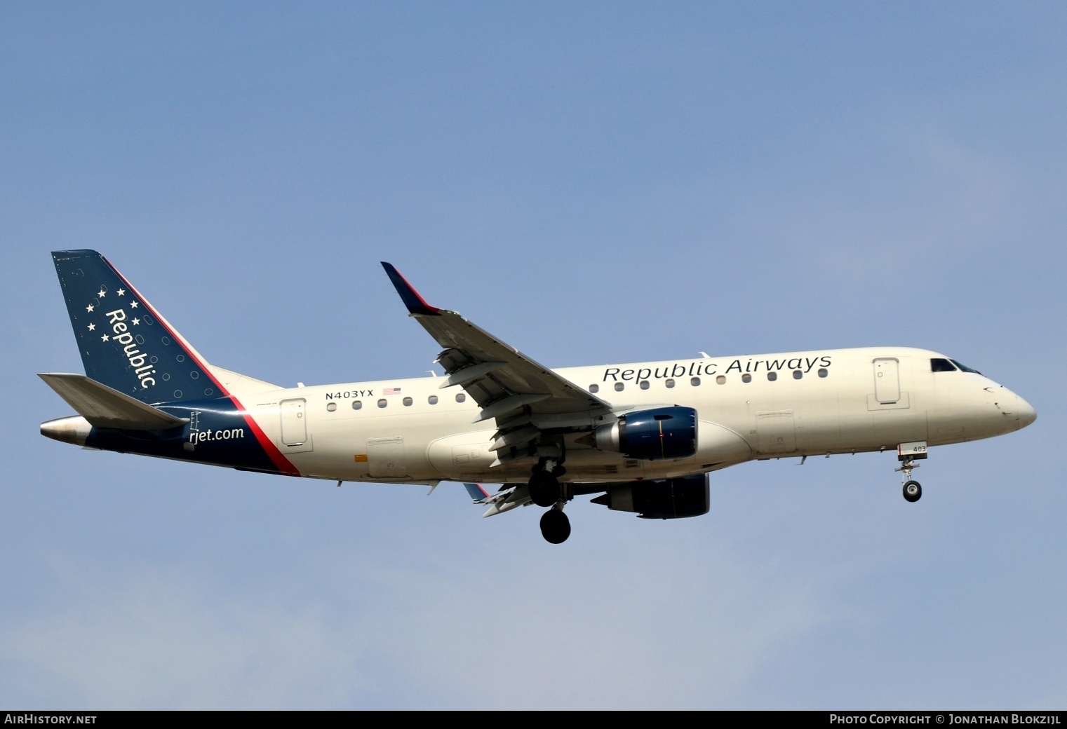 Aircraft Photo of N403YX | Embraer 175LR (ERJ-170-200LR) | Republic Airways | AirHistory.net #667895