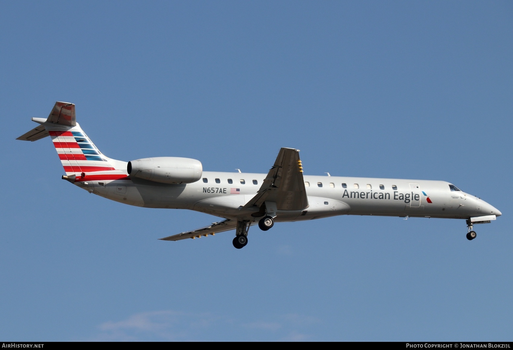 Aircraft Photo of N657AE | Embraer ERJ-145LR (EMB-145LR) | American Eagle | AirHistory.net #667905