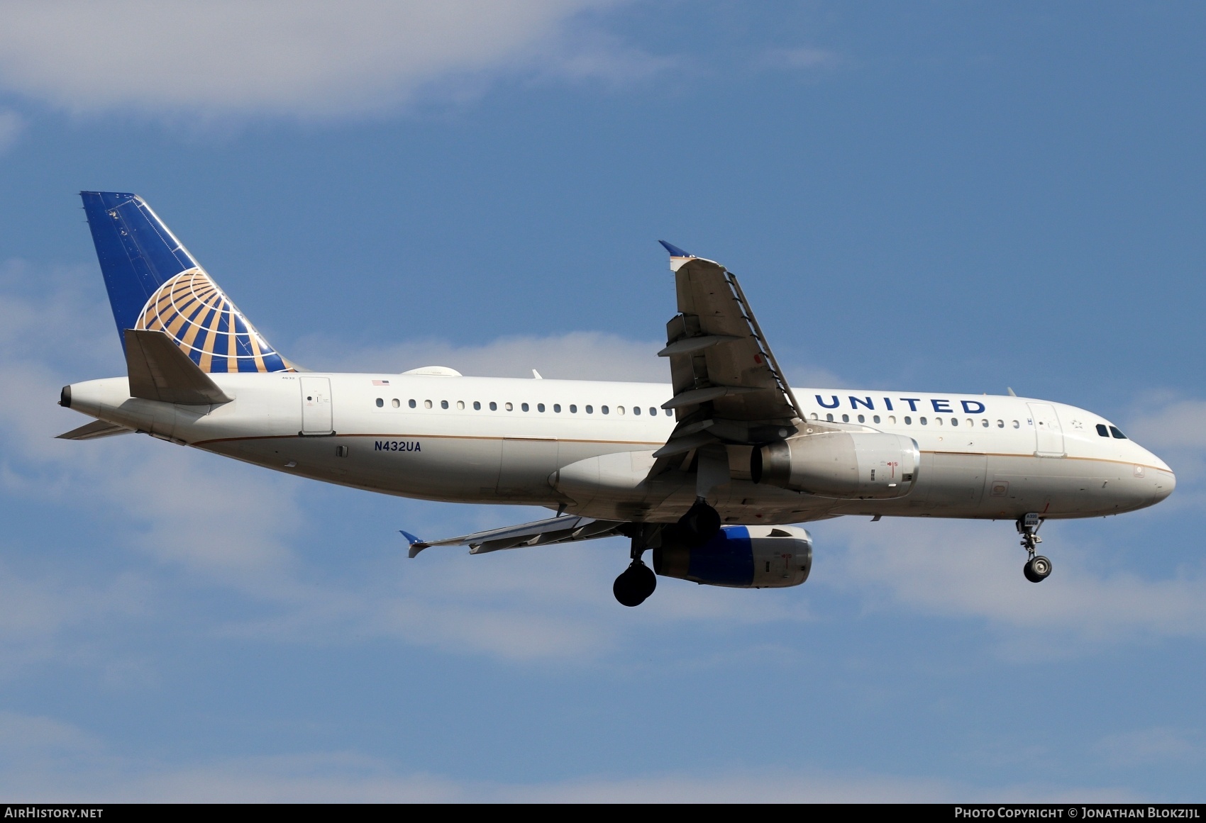Aircraft Photo of N432UA | Airbus A320-232 | United Airlines | AirHistory.net #667941