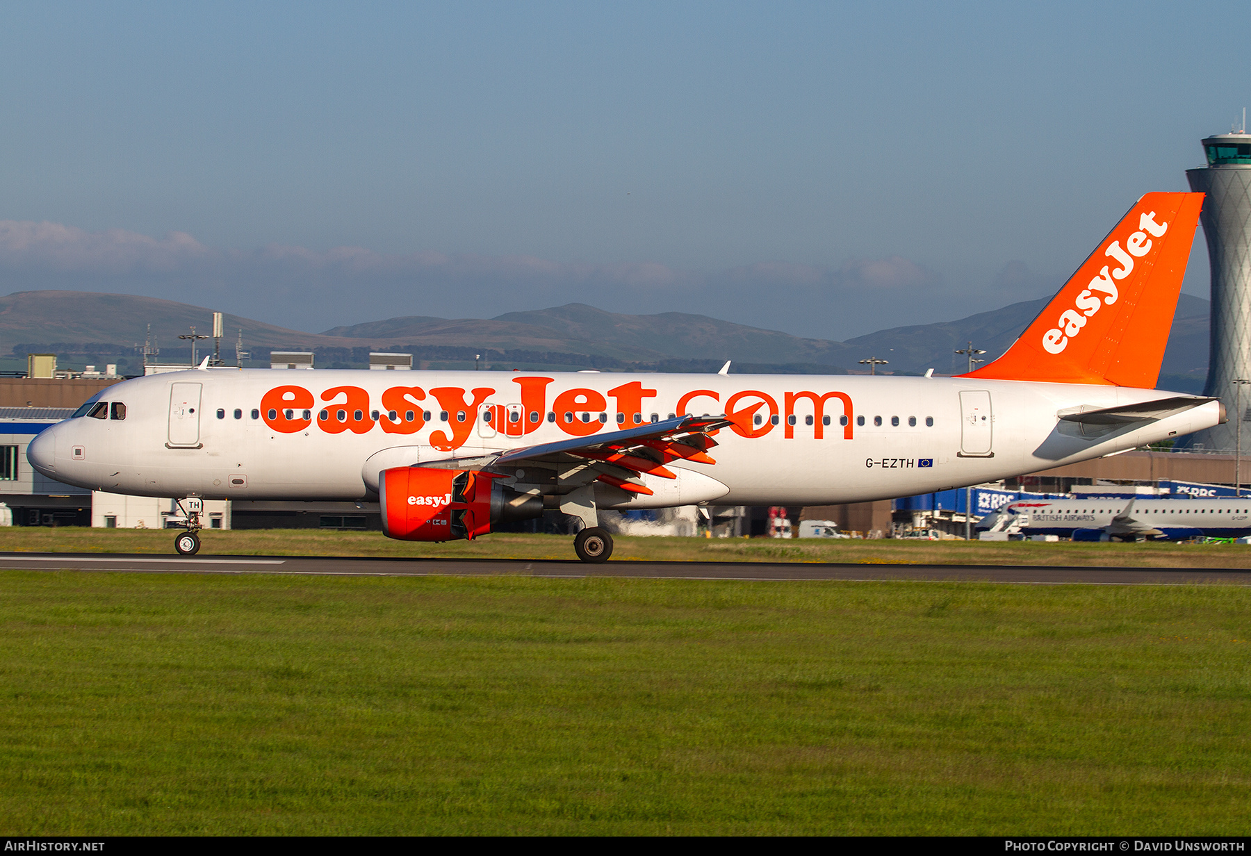 Aircraft Photo of G-EZTH | Airbus A320-214 | EasyJet | AirHistory.net #667969