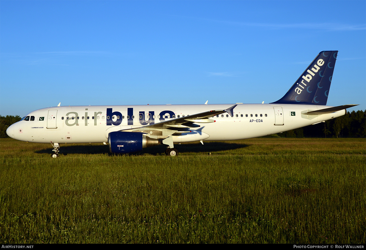 Aircraft Photo of AP-EDA | Airbus A320-214 | Airblue | AirHistory.net #668076