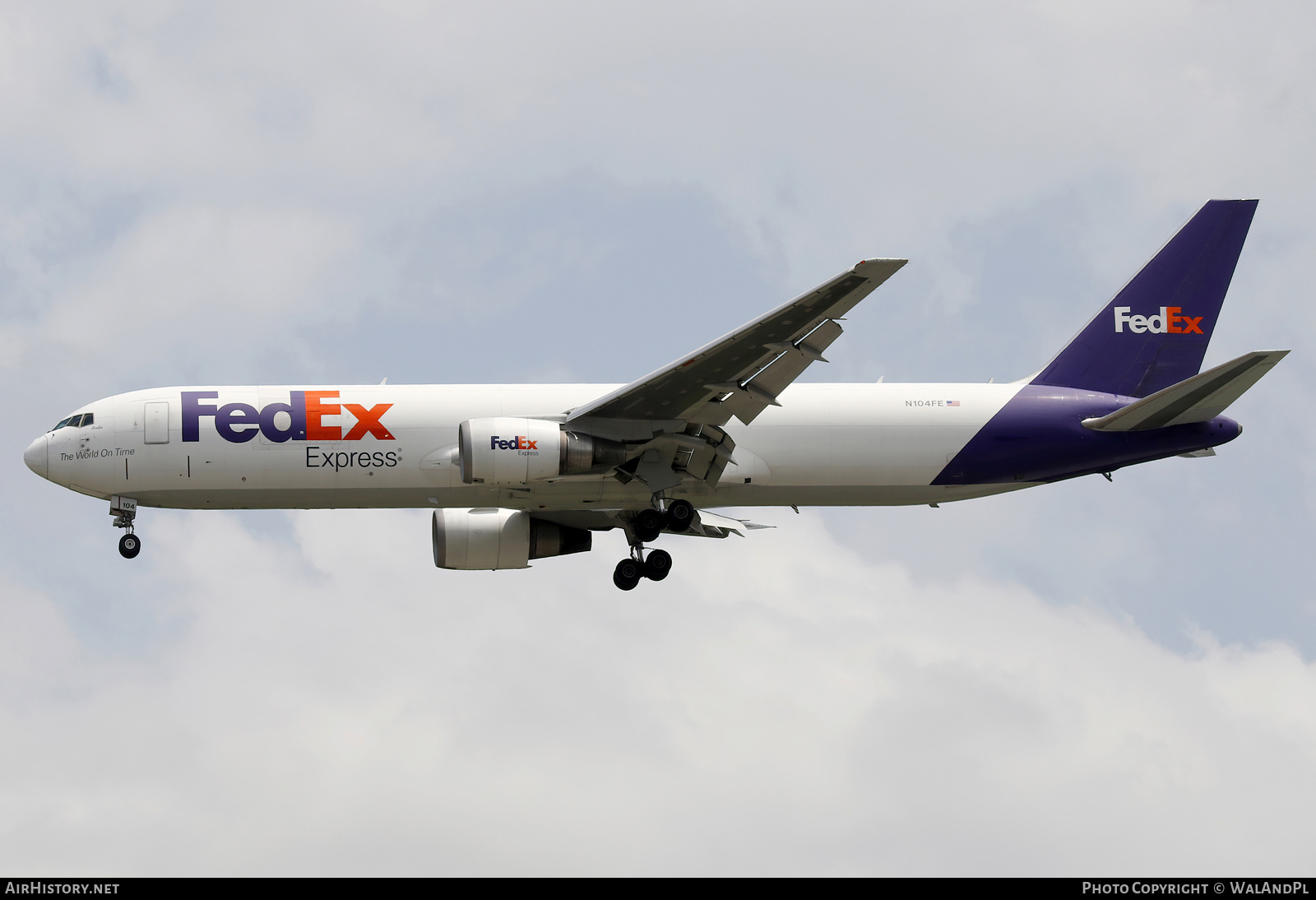 Aircraft Photo of N104FE | Boeing 767-3S2F/ER | FedEx Express | AirHistory.net #668099
