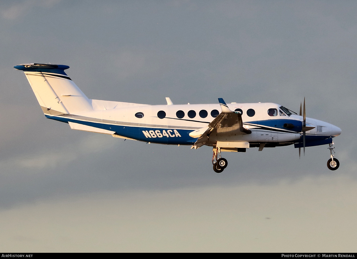 Aircraft Photo of N864CA | Raytheon 350 King Air (B300) | AirHistory.net #668143