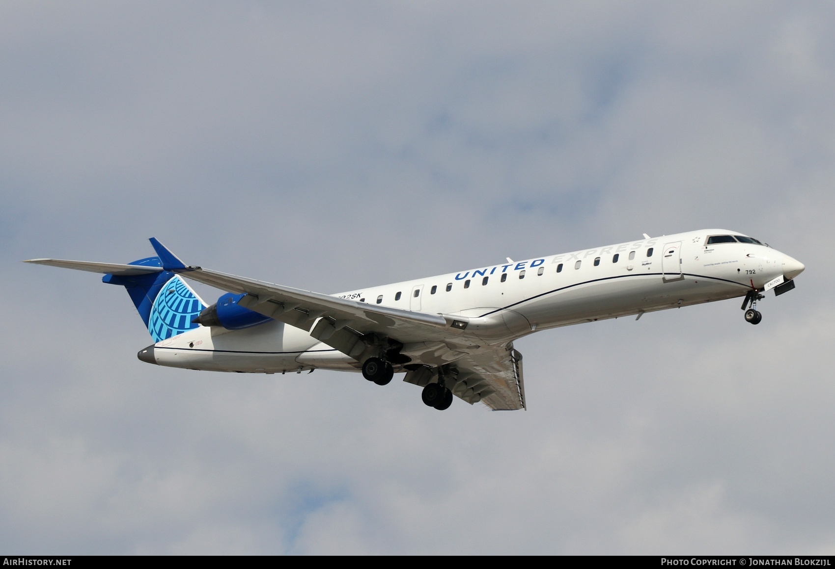 Aircraft Photo of N792SK | Bombardier CRJ-702ER NG (CL-600-2C10) | United Express | AirHistory.net #668175