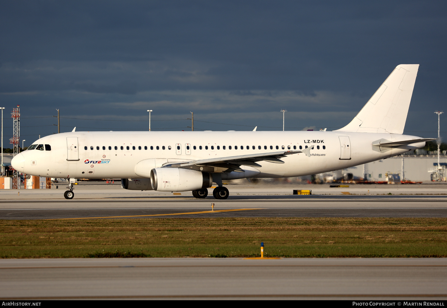 Aircraft Photo of LZ-MDK | Airbus A320-232 | Fly2Sky | AirHistory.net #668204