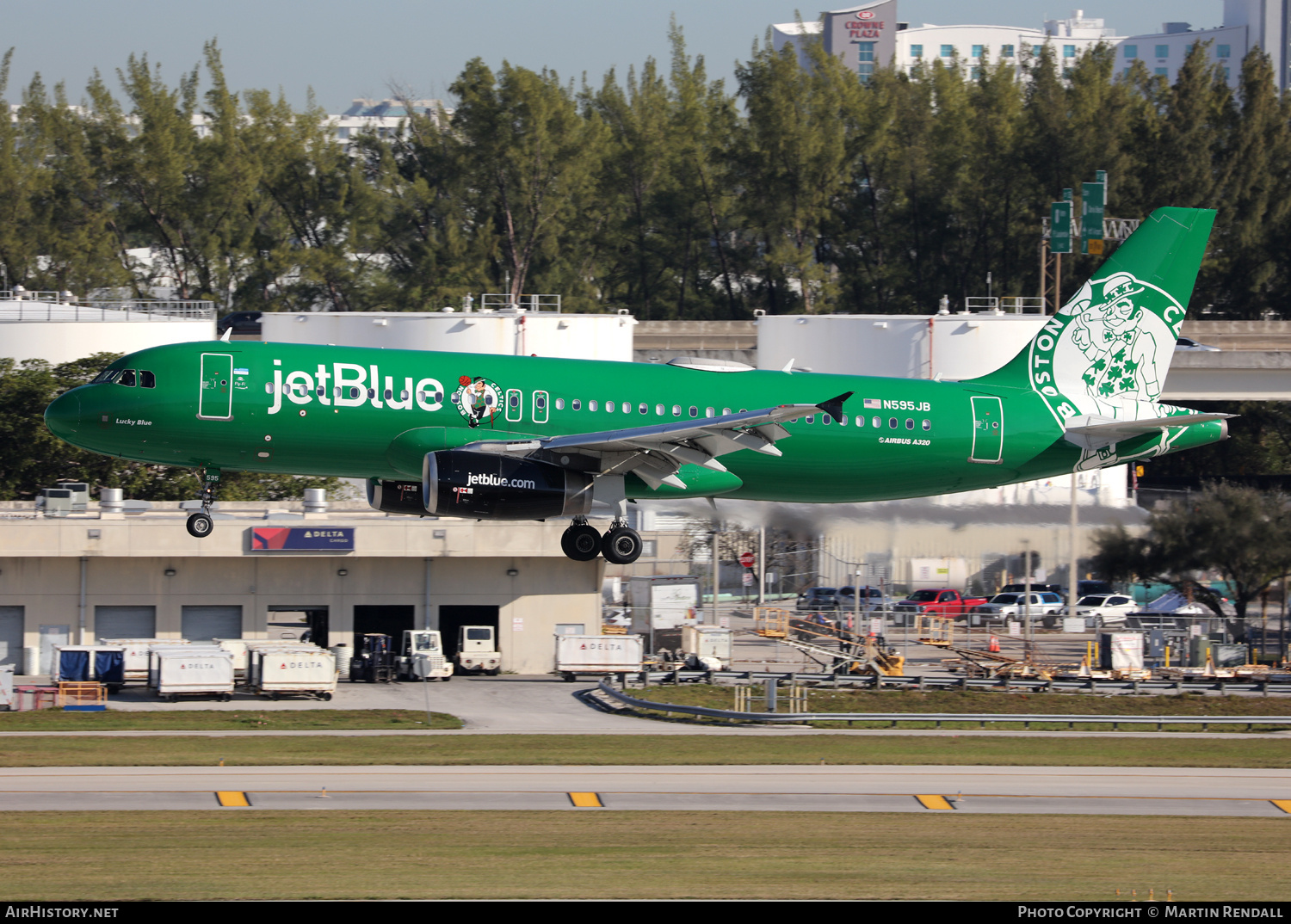 Aircraft Photo of N595JB | Airbus A320-232 | JetBlue Airways | AirHistory.net #668263