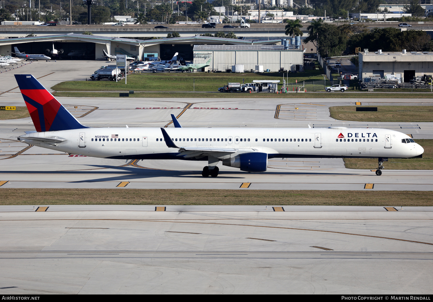 Aircraft Photo of N589NW | Boeing 757-351 | Delta Air Lines | AirHistory.net #668269