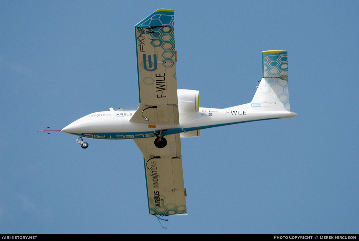 Aircraft Photo of F-WILE | Airbus E-Fan | Airbus | AirHistory.net #668289