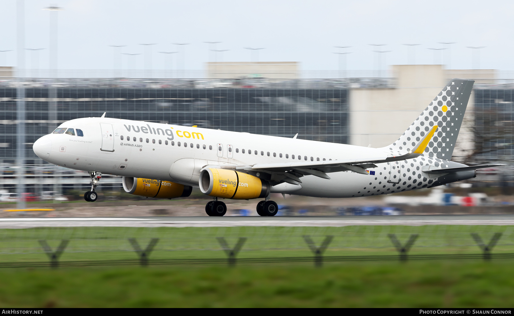 Aircraft Photo of EC-MFM | Airbus A320-232 | Vueling Airlines | AirHistory.net #668436