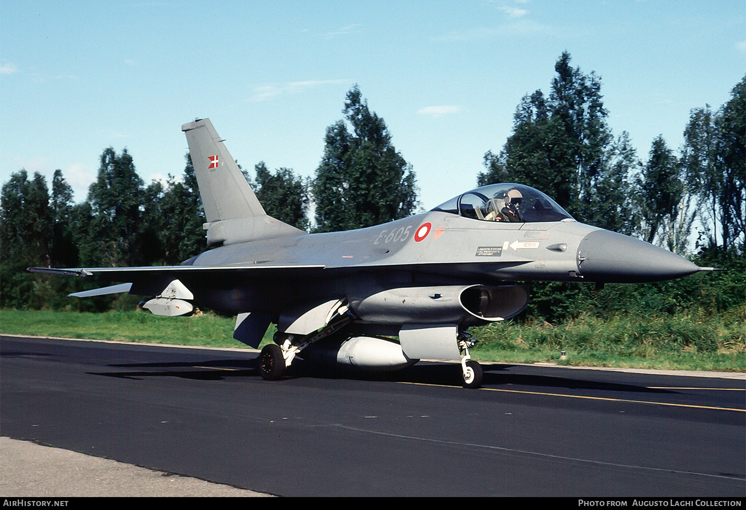 Aircraft Photo of E-605 | General Dynamics F-16A Fighting Falcon | Denmark - Air Force | AirHistory.net #668447