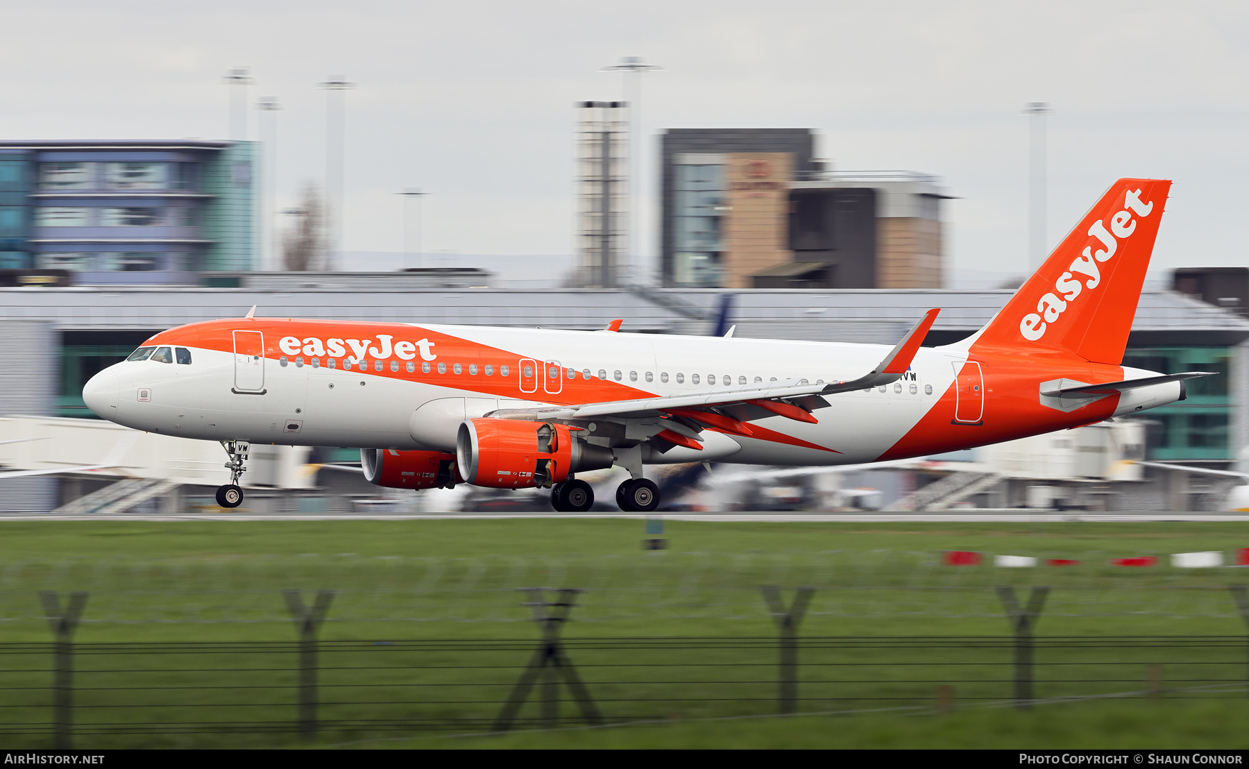 Aircraft Photo of OE-IVW | Airbus A320-214 | EasyJet | AirHistory.net #668471