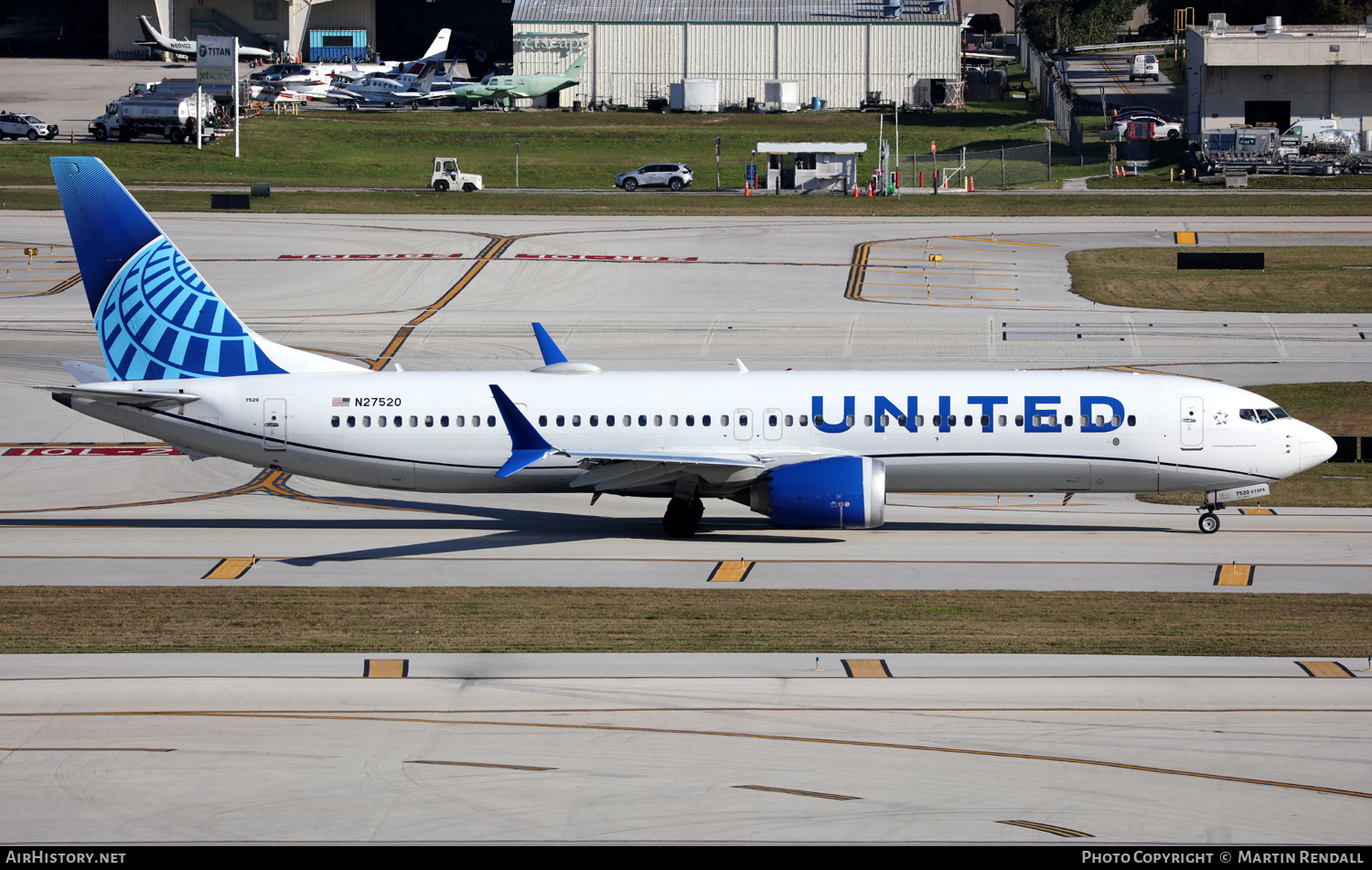 Aircraft Photo of N27520 | Boeing 737-9 Max 9 | United Airlines | AirHistory.net #668587