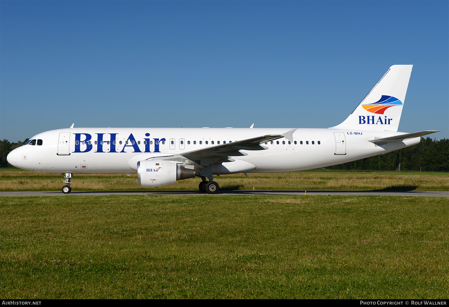 Aircraft Photo of LZ-BHJ | Airbus A320-211 | Balkan Holidays Air - BH Air | AirHistory.net #668611
