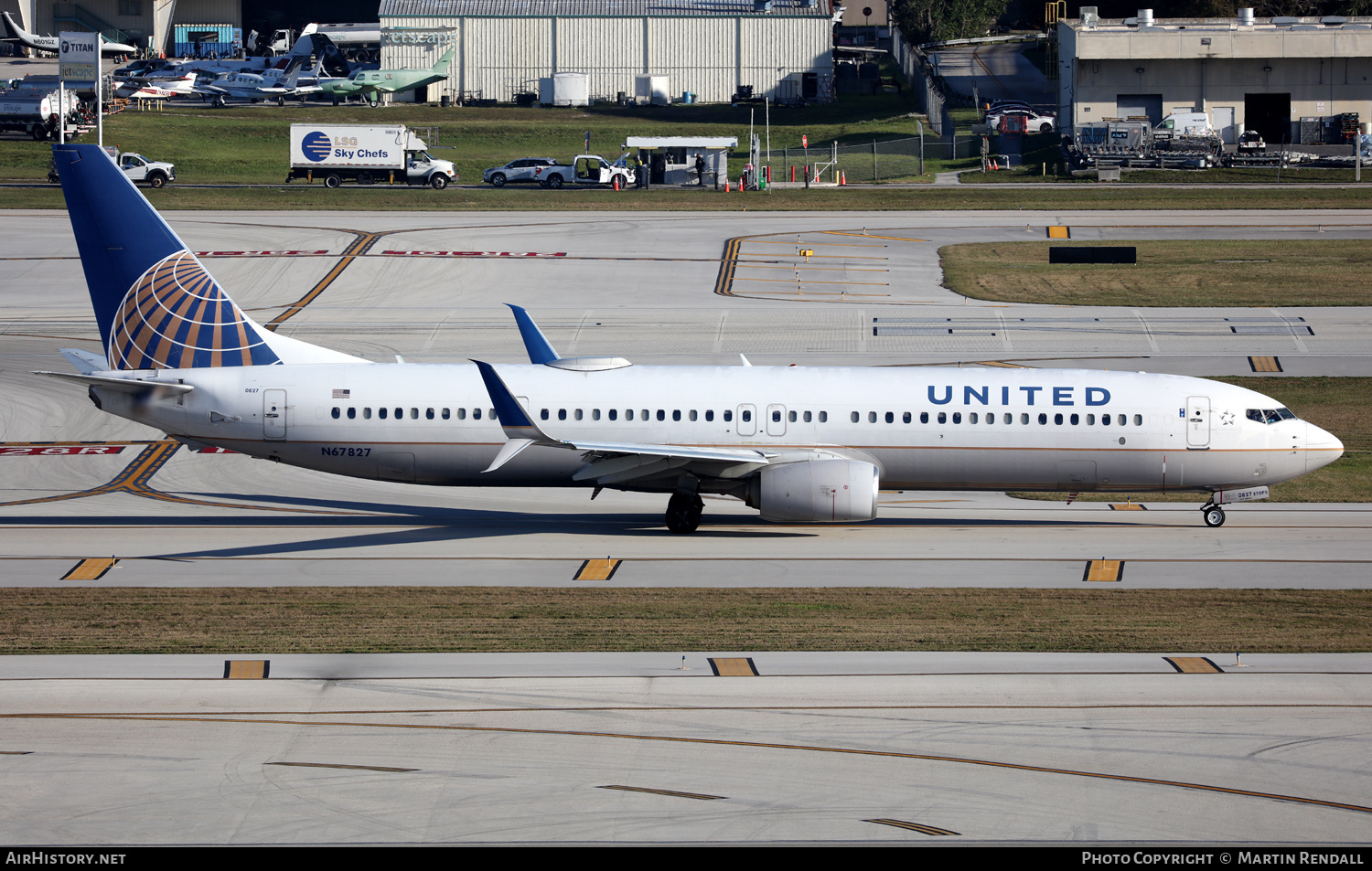 Aircraft Photo of N67827 | Boeing 737-924/ER | United Airlines | AirHistory.net #668635