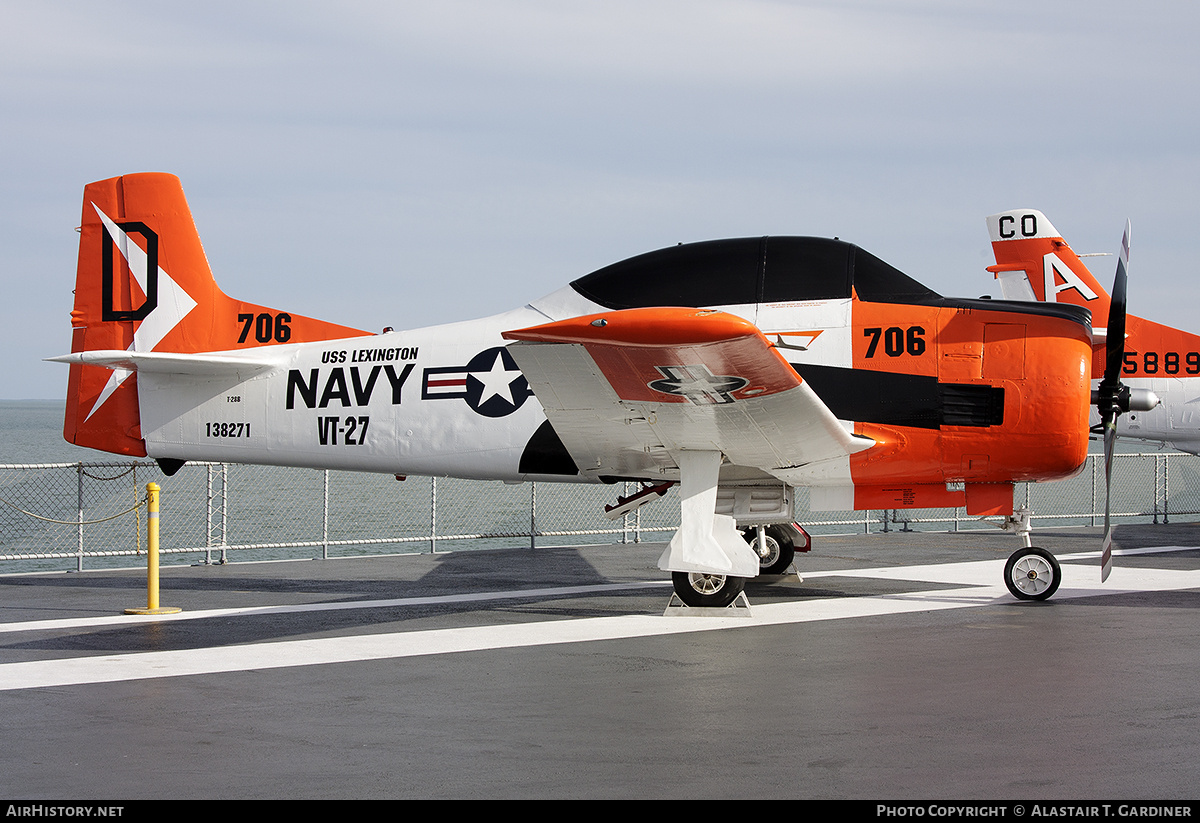 Aircraft Photo of 138271 | North American T-28B Trojan | USA - Navy | AirHistory.net #668636