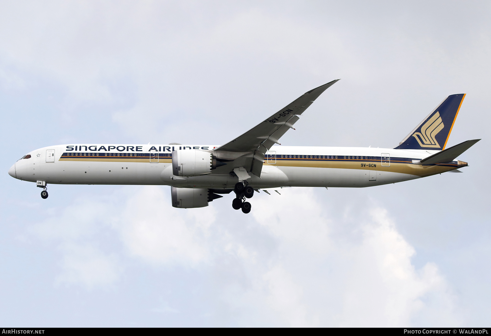 Aircraft Photo of 9V-SCN | Boeing 787-10 Dreamliner | Singapore Airlines | AirHistory.net #668679