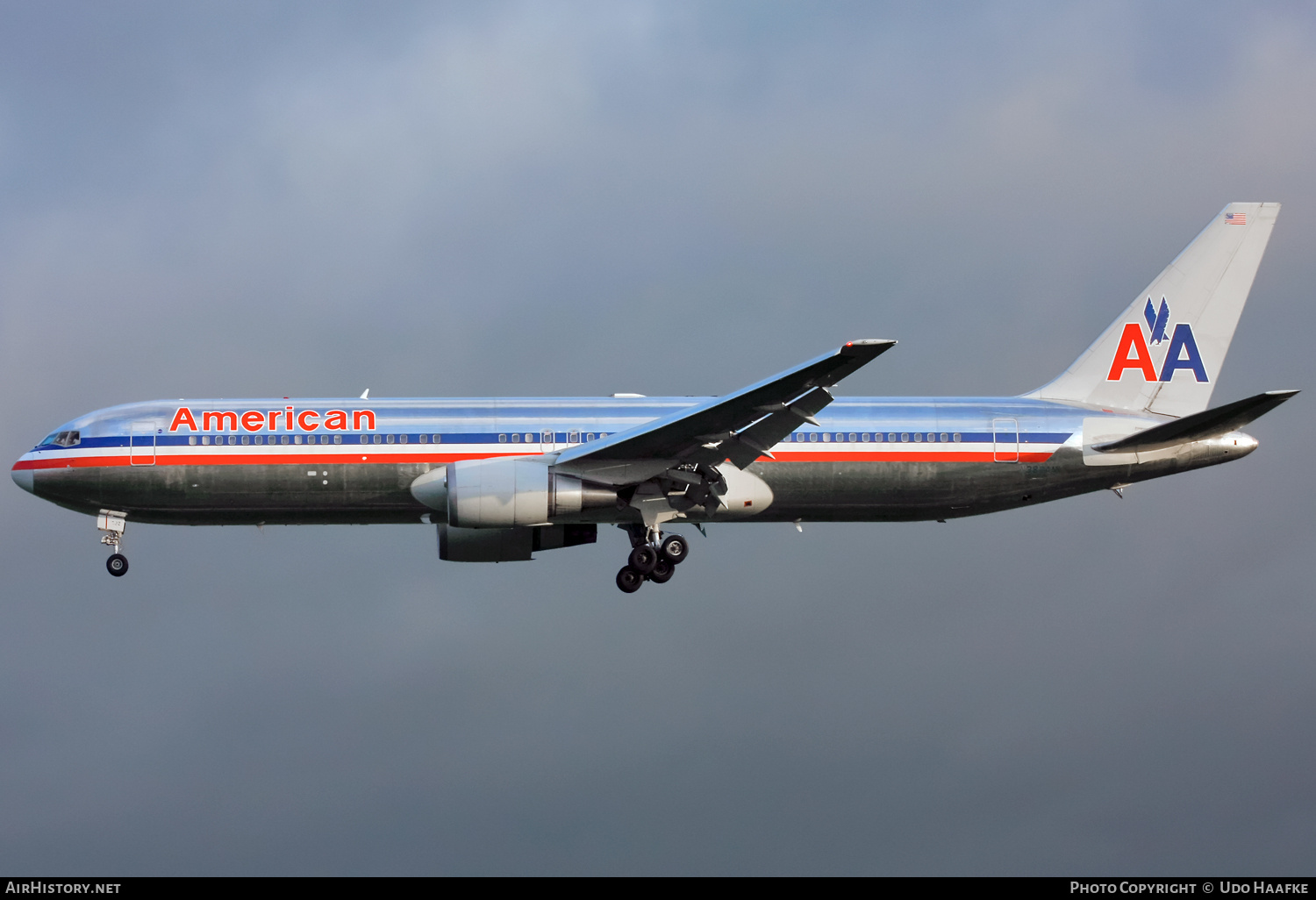 Aircraft Photo of N382AN | Boeing 767-323/ER | American Airlines | AirHistory.net #668687