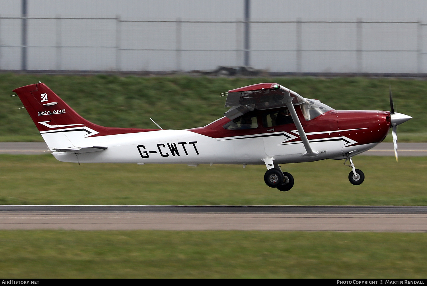 Aircraft Photo of G-CWTT | Cessna 182T Skylane | AirHistory.net #668795