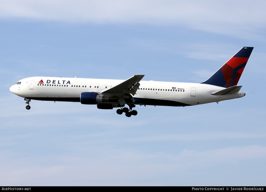 Aircraft Photo of N140LL | Boeing 767-332 | Delta Air Lines | AirHistory.net #668805