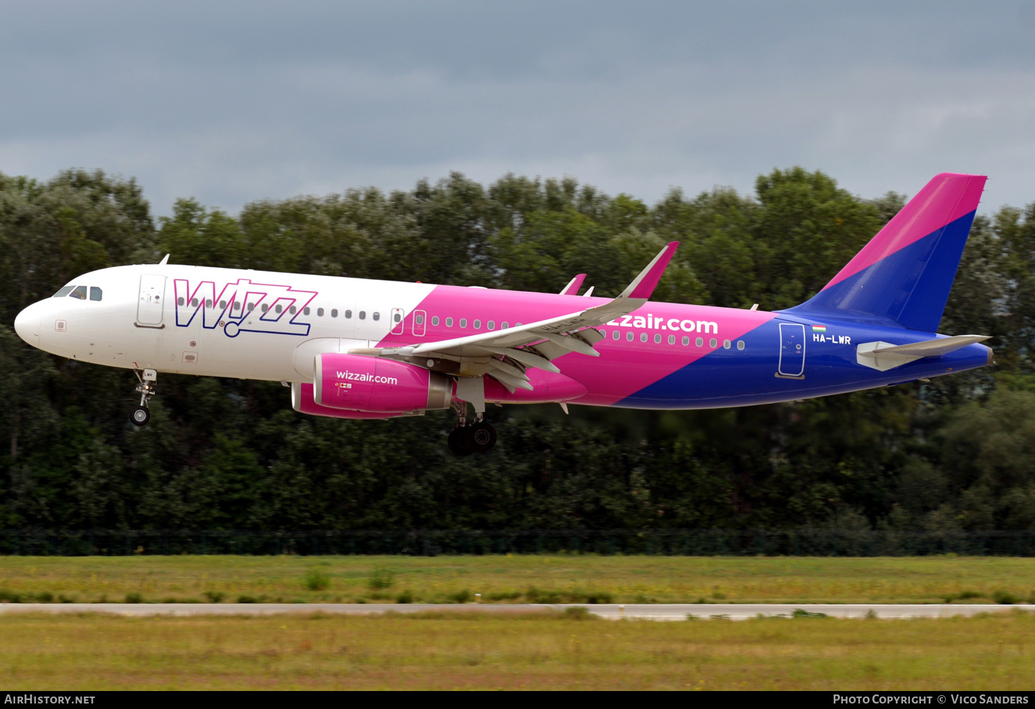 Aircraft Photo of HA-LWR | Airbus A320-232 | Wizz Air | AirHistory.net #669049